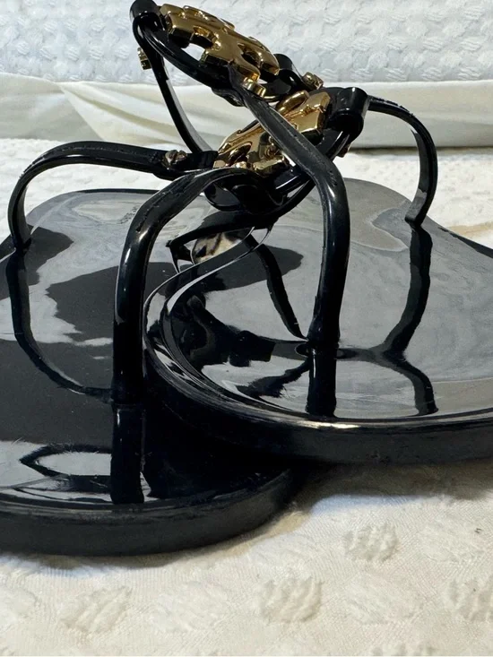 Tory Burch Black Jelly Logo Thong Sandals with Gold Emblem - Picture 5 of 6